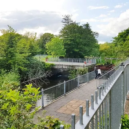The Island, Chapelizod * דבלין